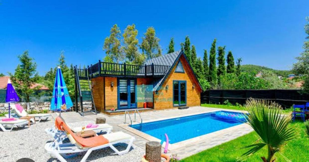 Deniz Aral Tiny House Istanbul